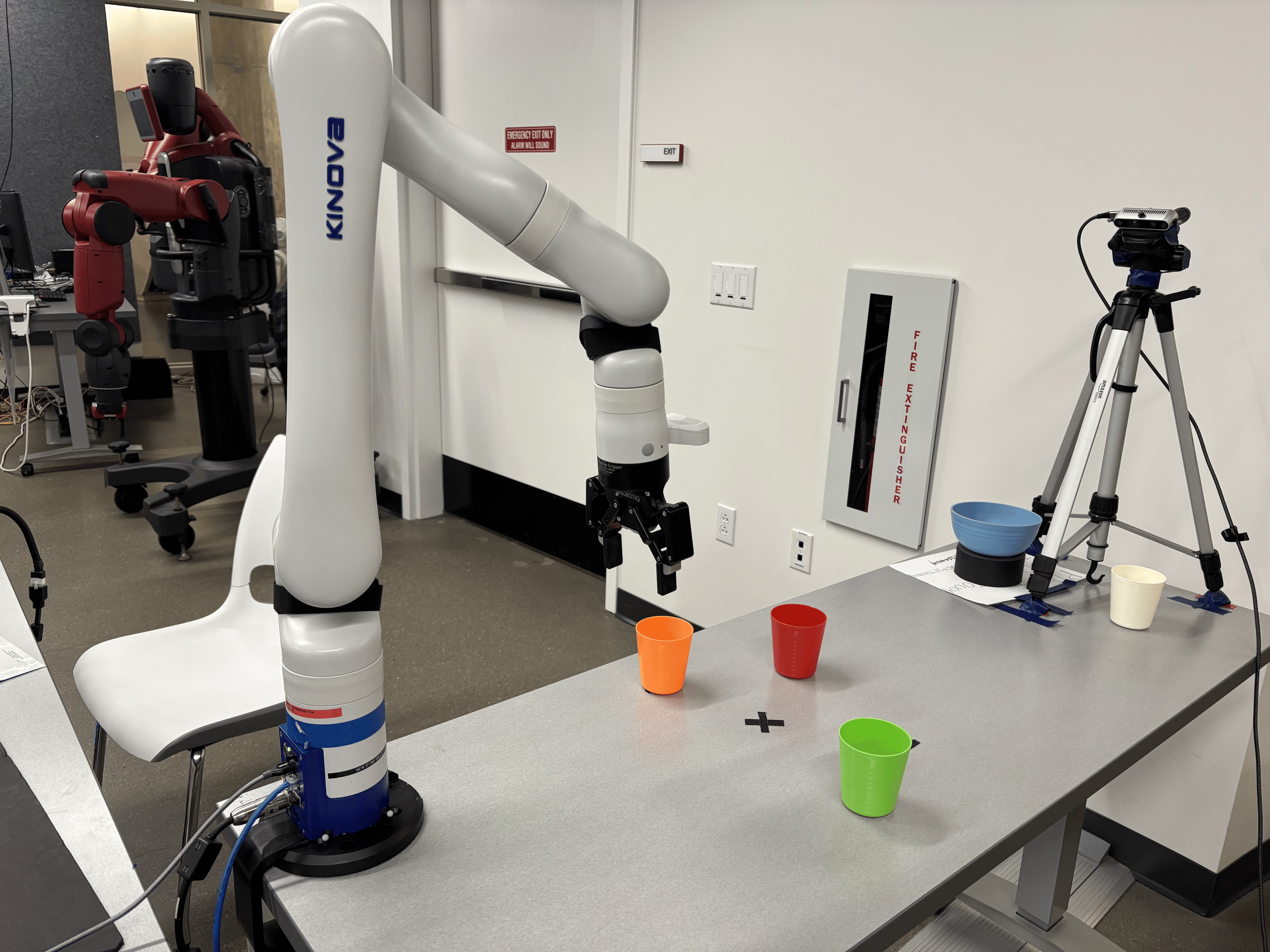 Semantically Embedded 3D Gaussian Splatting VLAs